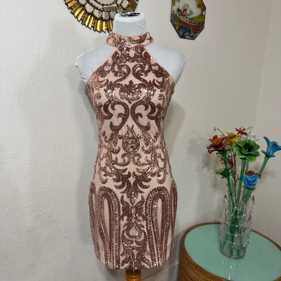 Hot Miami Styles Mini Gold Sequined Above Knee Bodycon Zipped up Halter Dress M - Picture 2 of 16